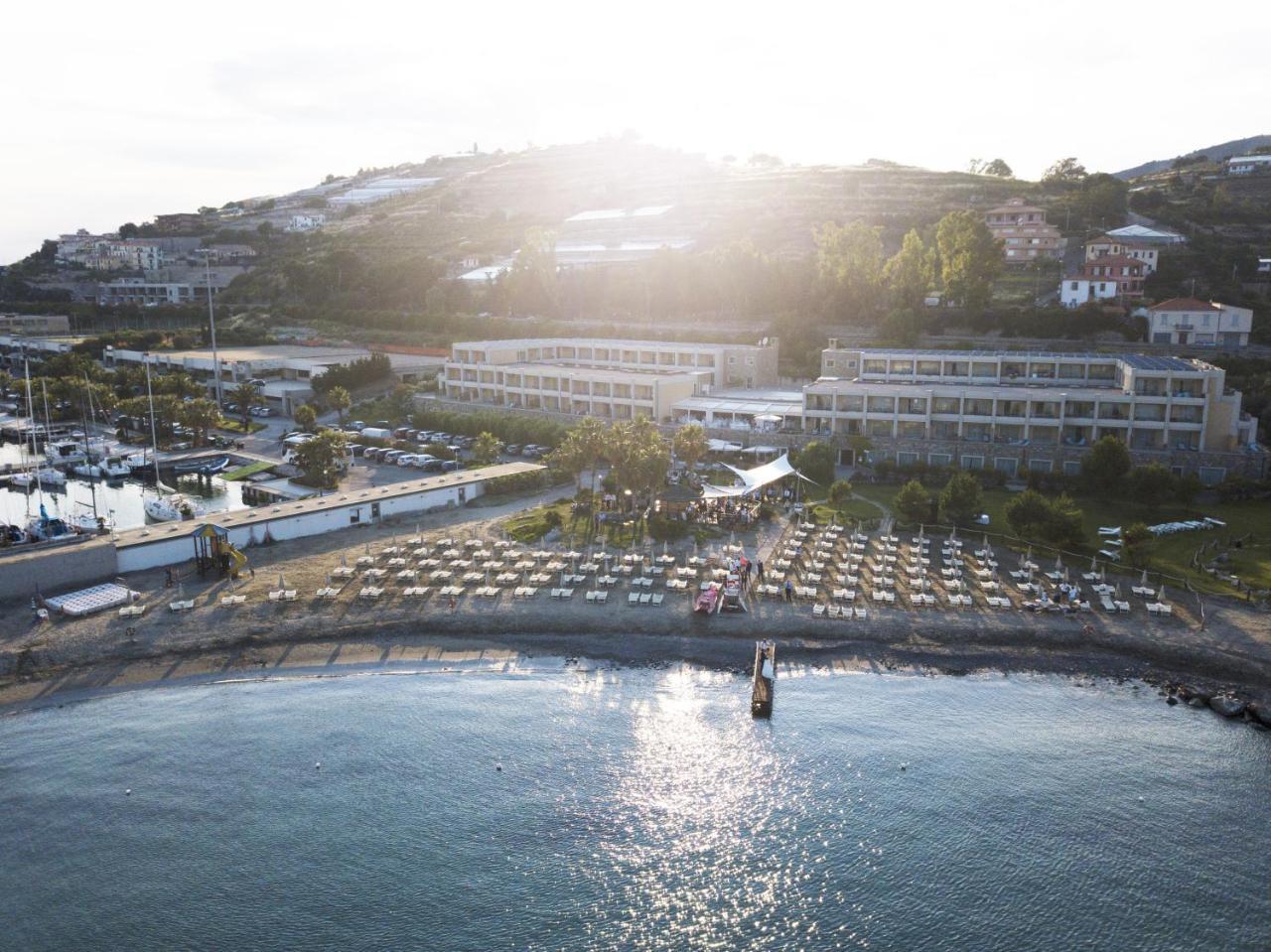 Aregai Marina Hotel&Residence Santo Stefano al Mare Esterno foto